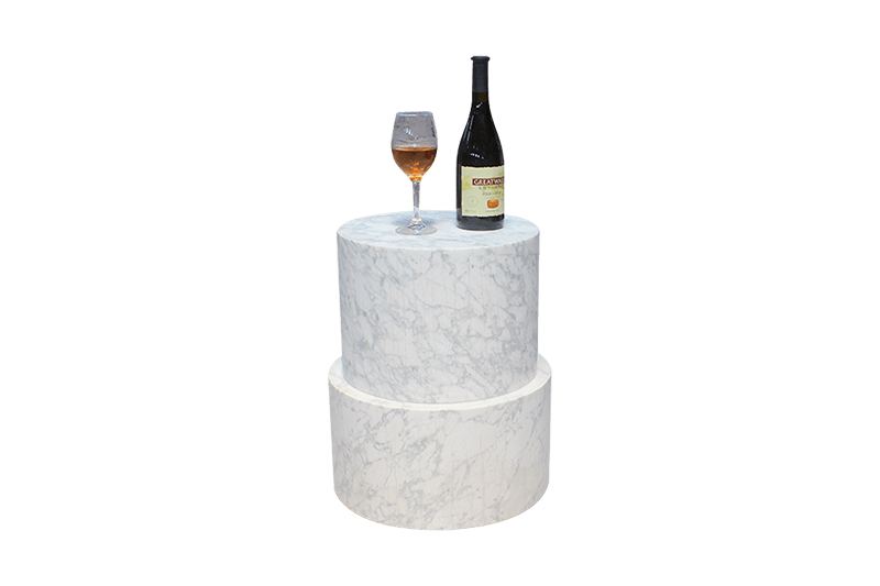 طاولة زاوية من الرخام الأبيض مزدوجة الطبقات بنمط متوسط