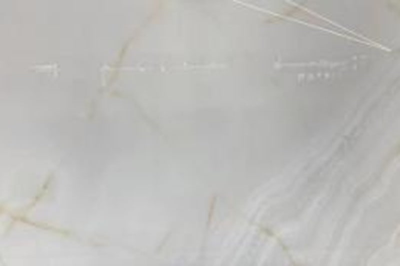 أرضيات العقيق الأبيض