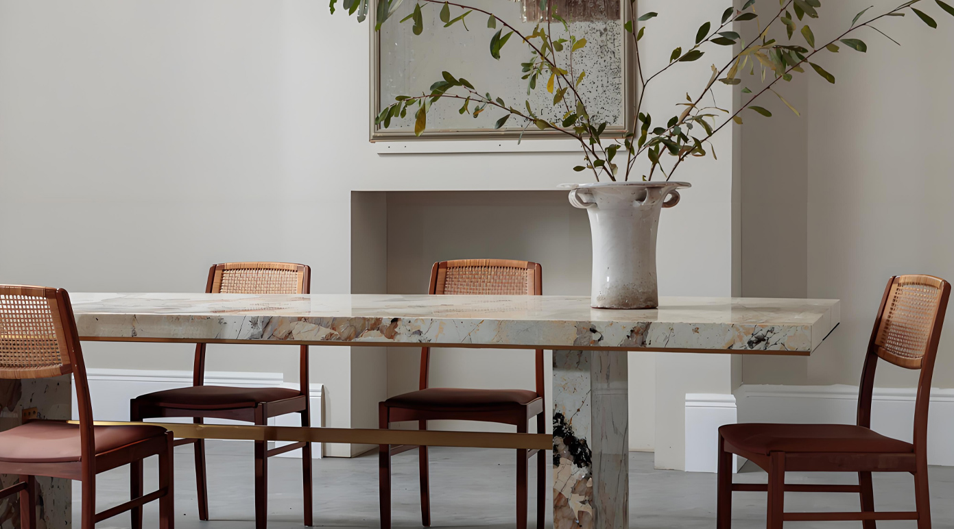طاولة طعام رخامية