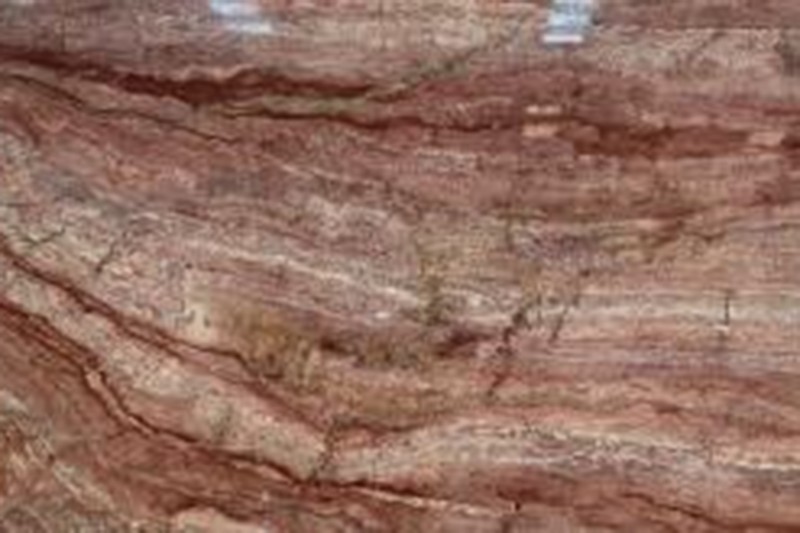 طاولة قهوة من الرخام الرقائقي باللونين الوردي والبني